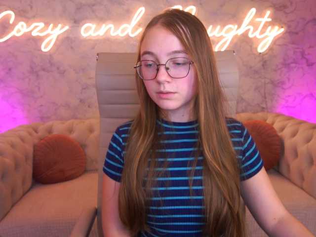ArrinaWairr live cam on BongaCams