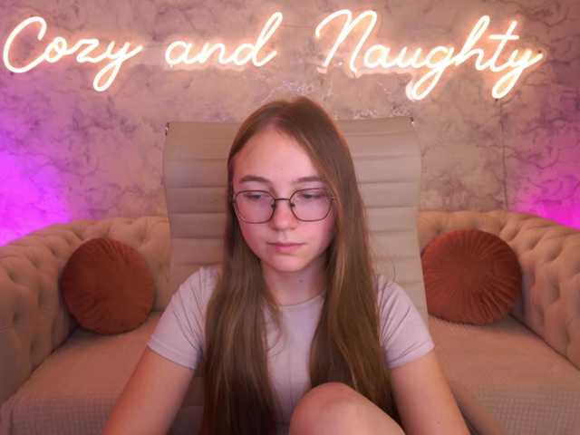ArrinaWairr live cam preview