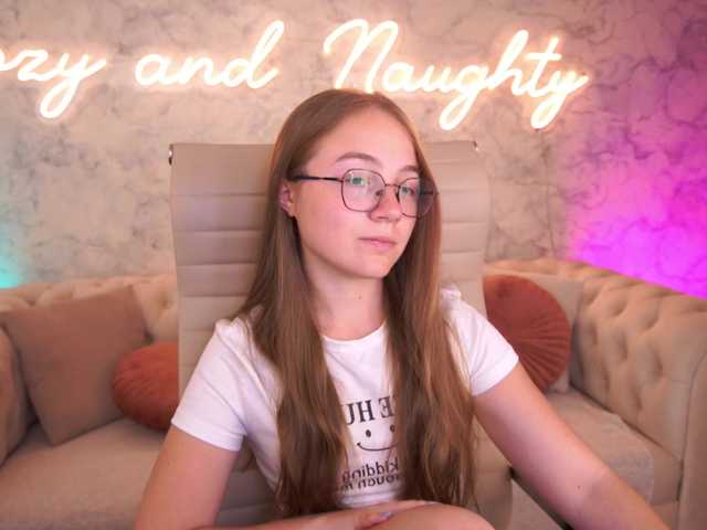 ArrinaWairr live cam on BongaCams