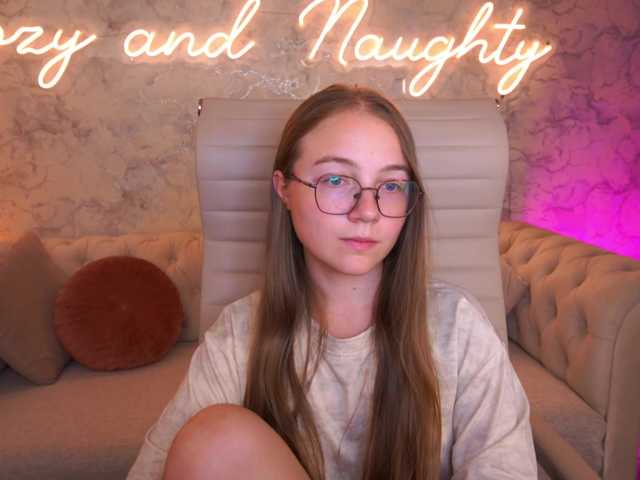 ArrinaWairr live cam on BongaCams