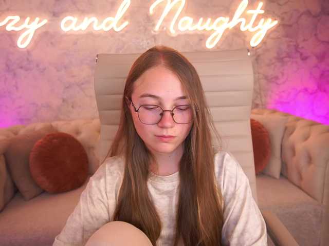 ArrinaWairr live webcam show