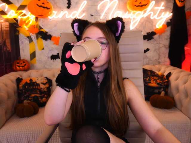 ArrinaWairr live cam on BongaCams