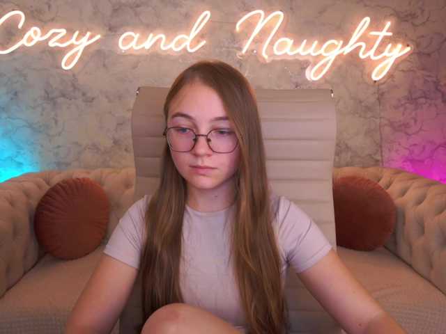 ArrinaWairr live cam on BongaCams