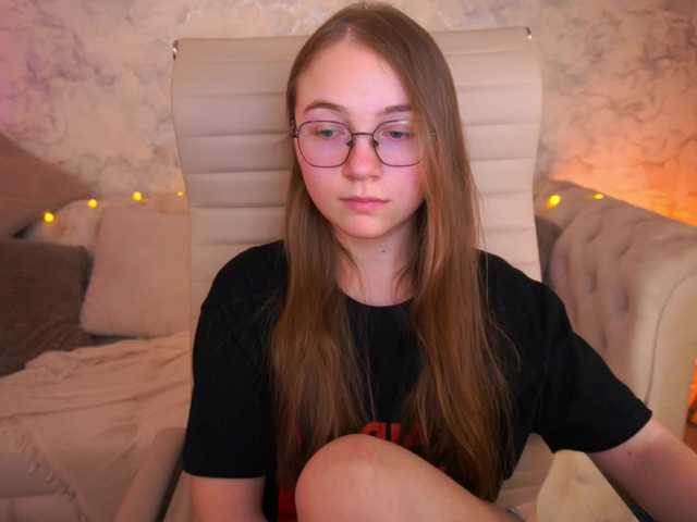 ArrinaWairr live cam on BongaCams