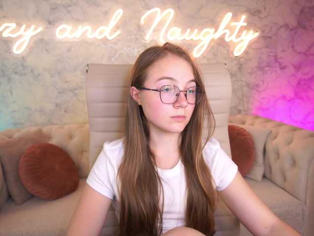ArrinaWairr live webcam show