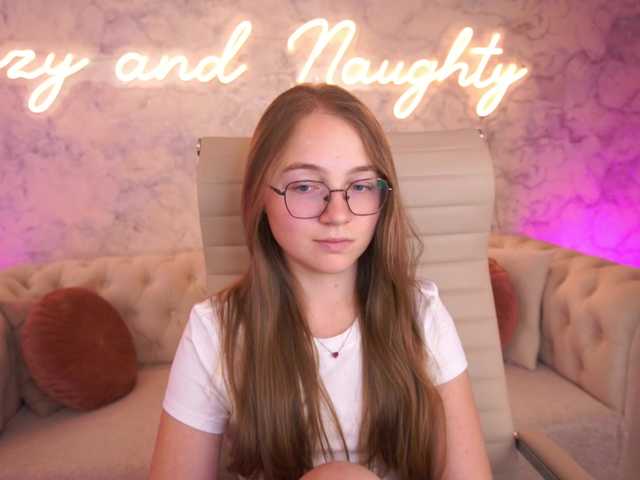 ArrinaWairr live cam on BongaCams