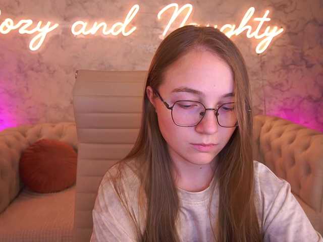 ArrinaWairr live cam on BongaCams