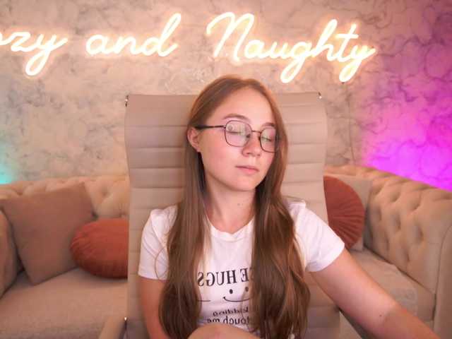 ArrinaWairr live cam on BongaCams