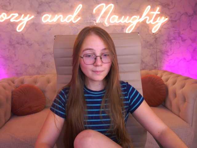 ArrinaWairr live cam on BongaCams