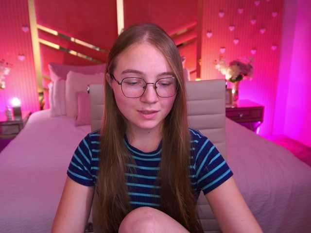 ArrinaWairr live cam on BongaCams