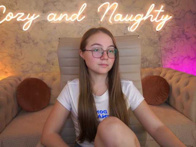 ArrinaWairr live cam on BongaCams