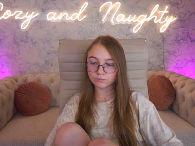 ArrinaWairr live cam on BongaCams