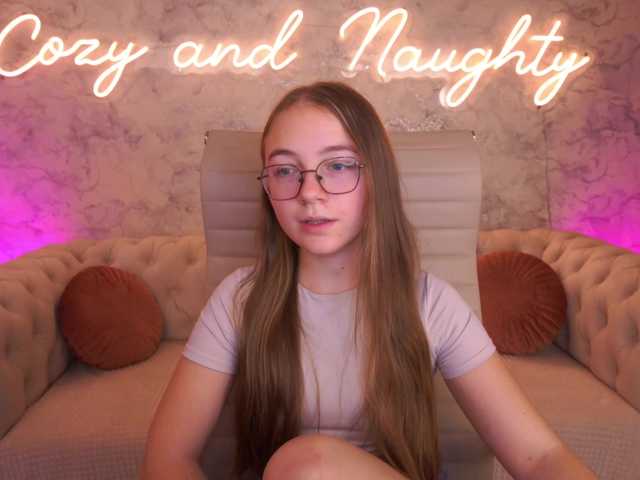 ArrinaWairr live cam on BongaCams