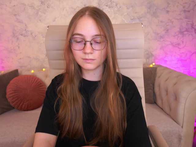 ArrinaWairr live cam on BongaCams