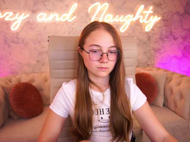 ArrinaWairr live cam on BongaCams