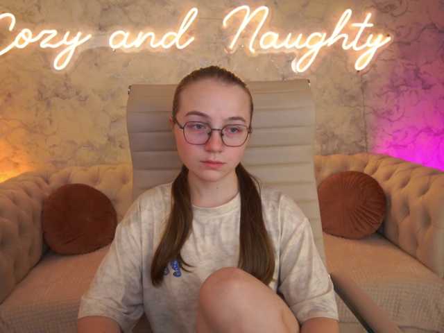 ArrinaWairr live cam on BongaCams