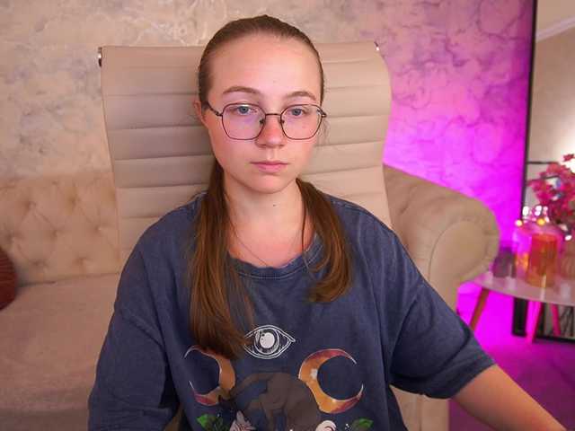 ArrinaWairr live cam on BongaCams