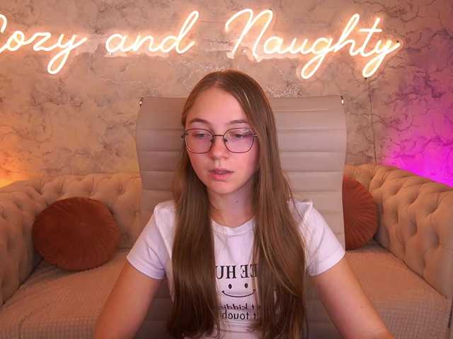 ArrinaWairr live cam on BongaCams