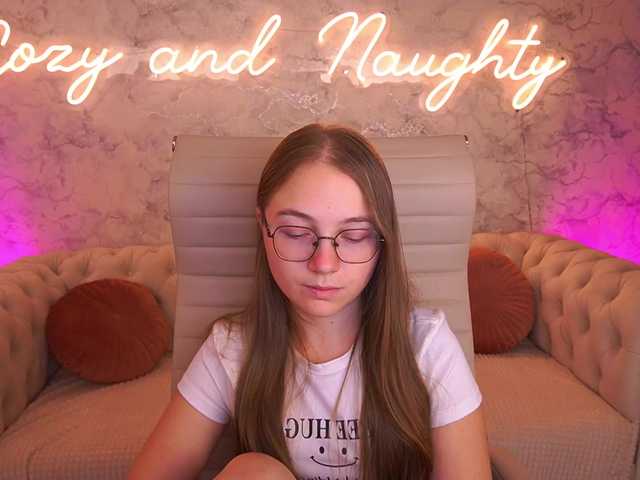 ArrinaWairr live cam on BongaCams