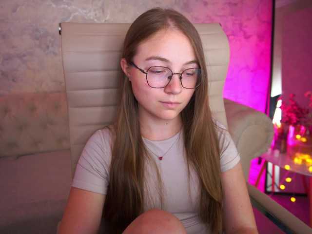 ArrinaWairr live cam on BongaCams