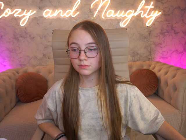 ArrinaWairr live cam on BongaCams