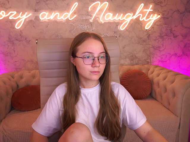 ArrinaWairr live cam on BongaCams