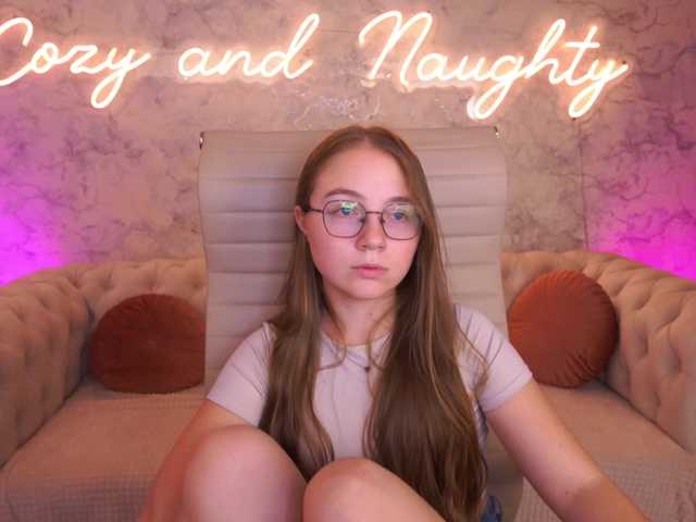 ArrinaWairr live cam on BongaCams