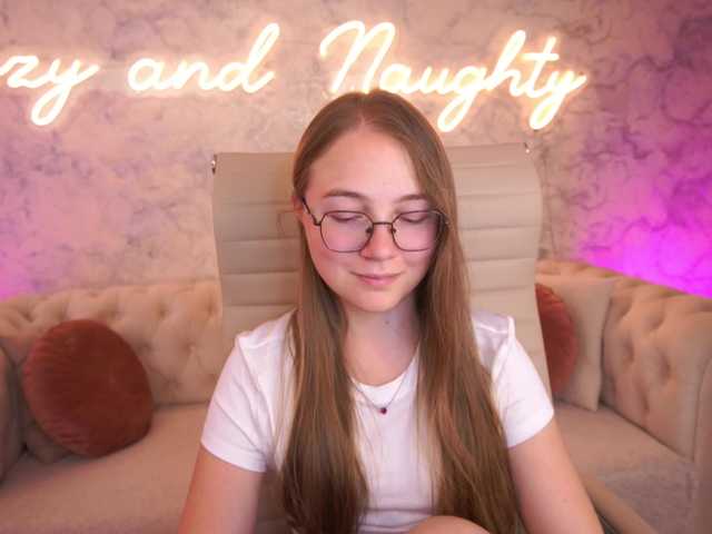ArrinaWairr live webcam show