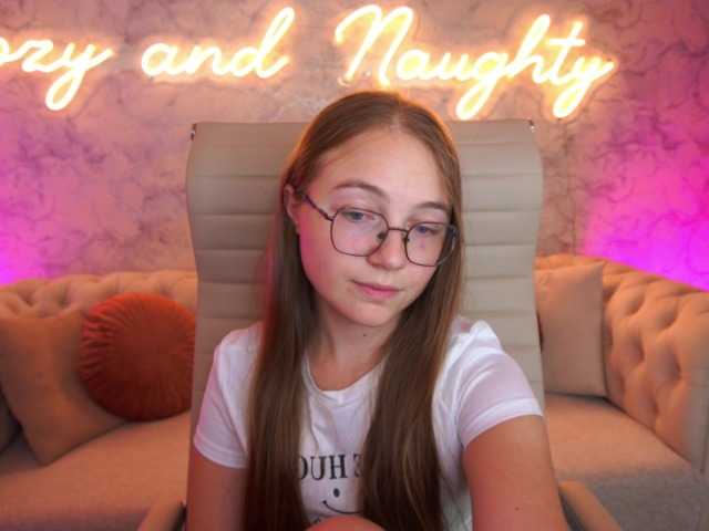 ArrinaWairr live cam on BongaCams