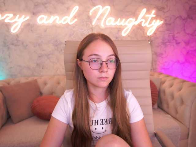 ArrinaWairr live cam on BongaCams