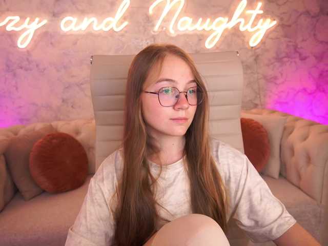 ArrinaWairr live webcam show