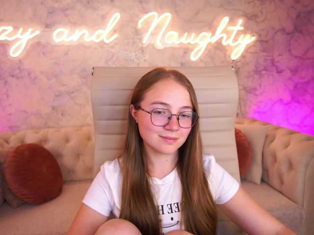 ArrinaWairr live webcam show