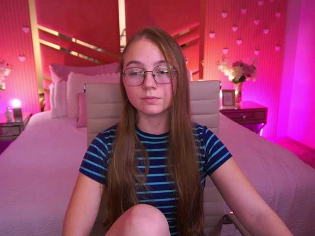 ArrinaWairr live cam on BongaCams