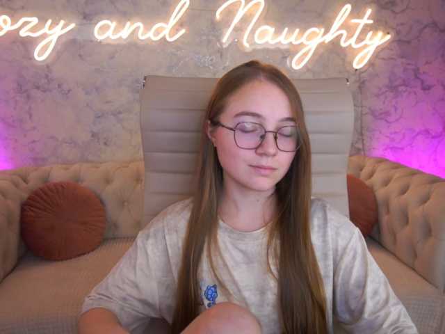 ArrinaWairr live cam on BongaCams