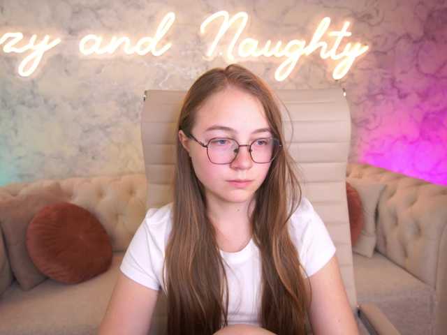ArrinaWairr live webcam show