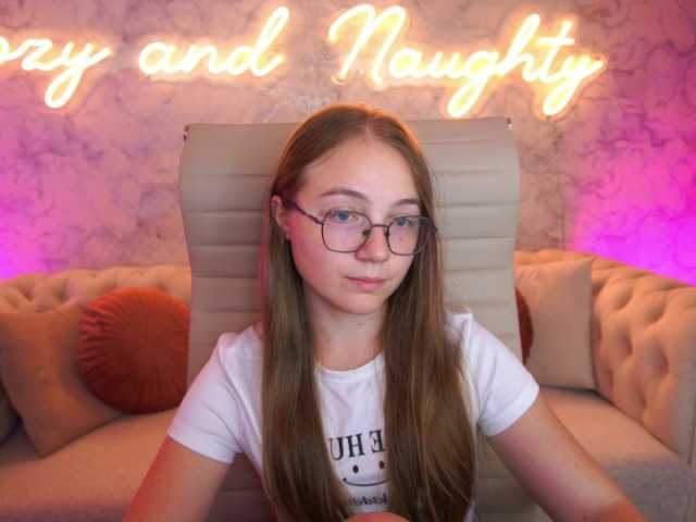 ArrinaWairr live cam on BongaCams