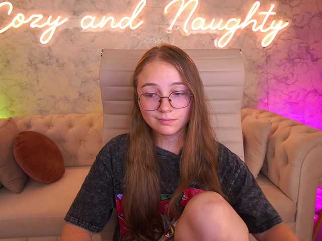 ArrinaWairr live cam on BongaCams