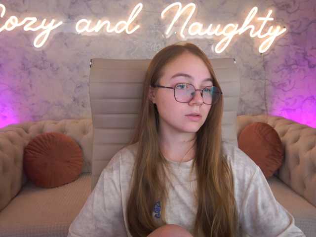 ArrinaWairr live cam on BongaCams