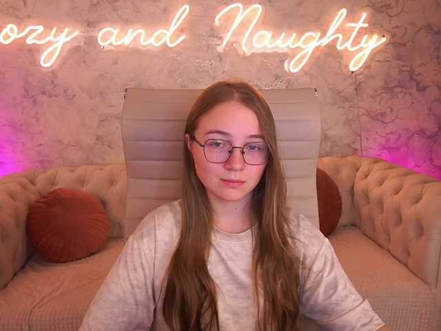 ArrinaWairr live cam on BongaCams