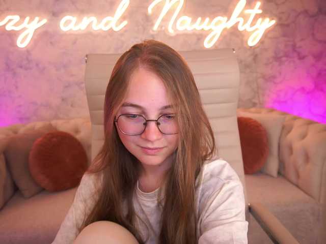 ArrinaWairr live cam on BongaCams
