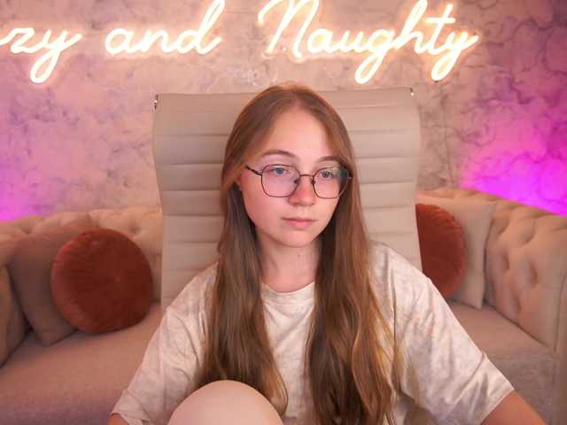 ArrinaWairr live webcam show