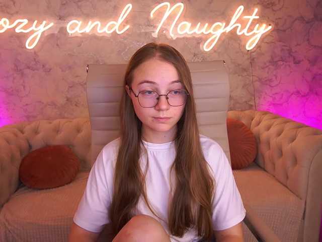 ArrinaWairr live cam on BongaCams