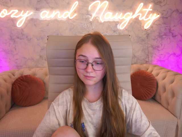ArrinaWairr live cam on BongaCams