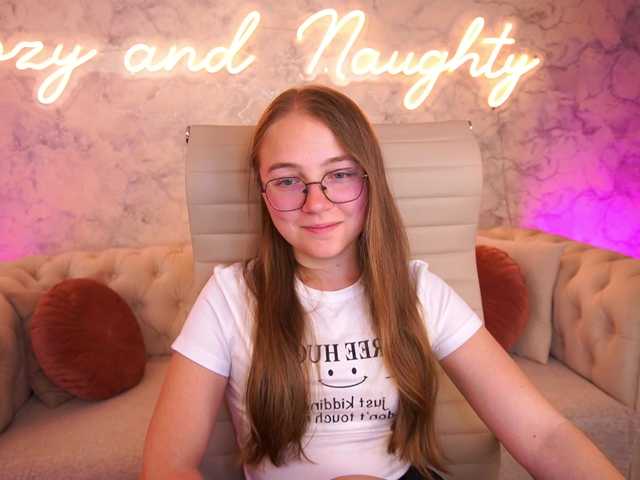 ArrinaWairr Live Cam on BongaCams