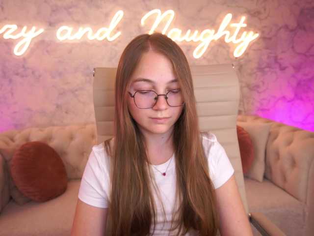 ArrinaWairr live webcam show