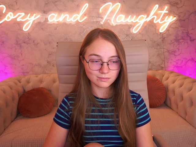 ArrinaWairr live cam on BongaCams