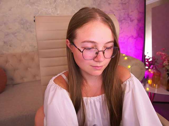 ArrinaWairr live cam on BongaCams
