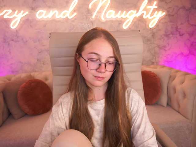 ArrinaWairr live cam on BongaCams