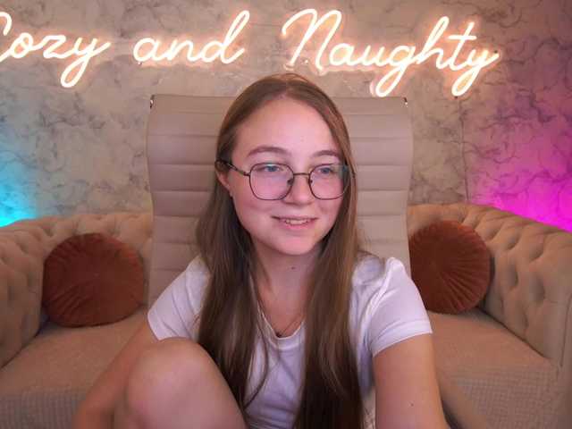 ArrinaWairr live cam on BongaCams