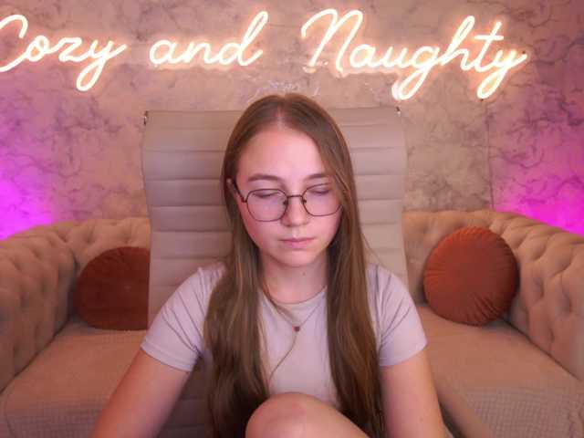 ArrinaWairr live cam preview